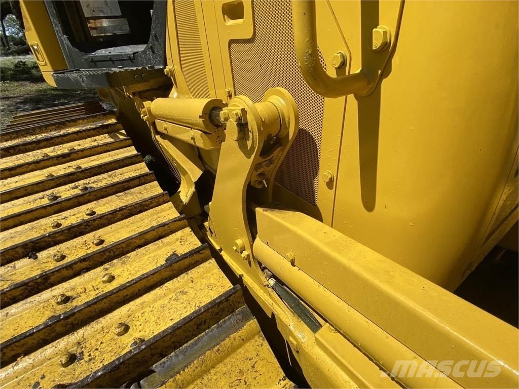 Komatsu D39PX-24 크롤러 도저