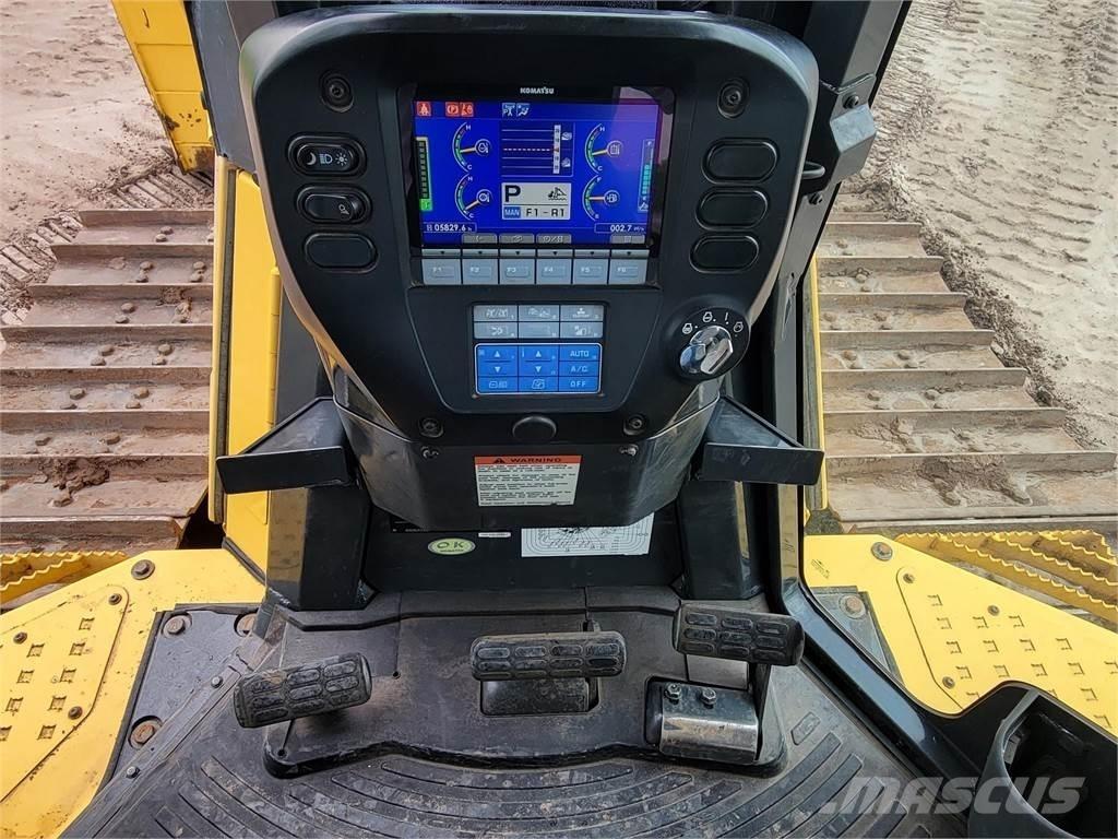 Komatsu D65PX-18 크롤러 도저