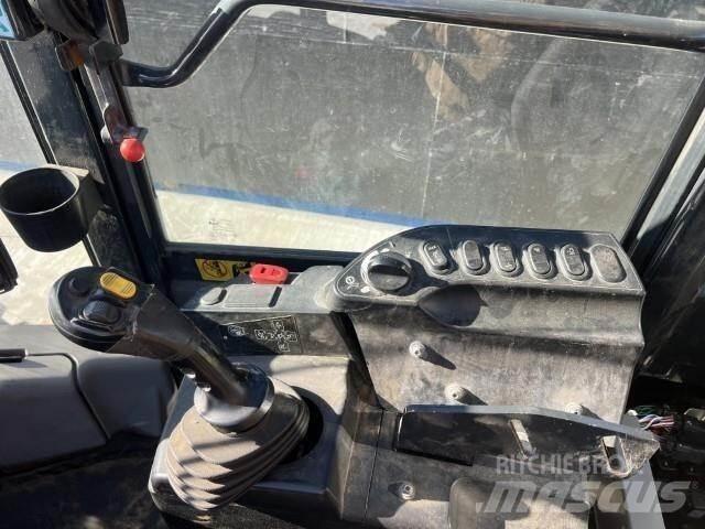 Komatsu WA270-8  휠로우더