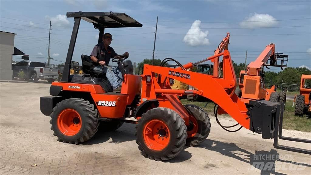 Kubota R520  휠로우더