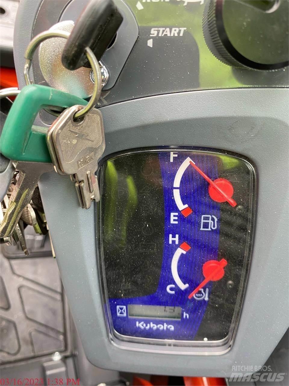 Kubota SSV75  스키드로더