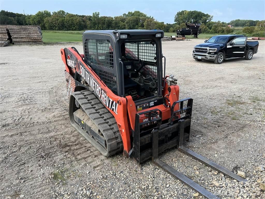 Kubota SVL75-2  스키드로더