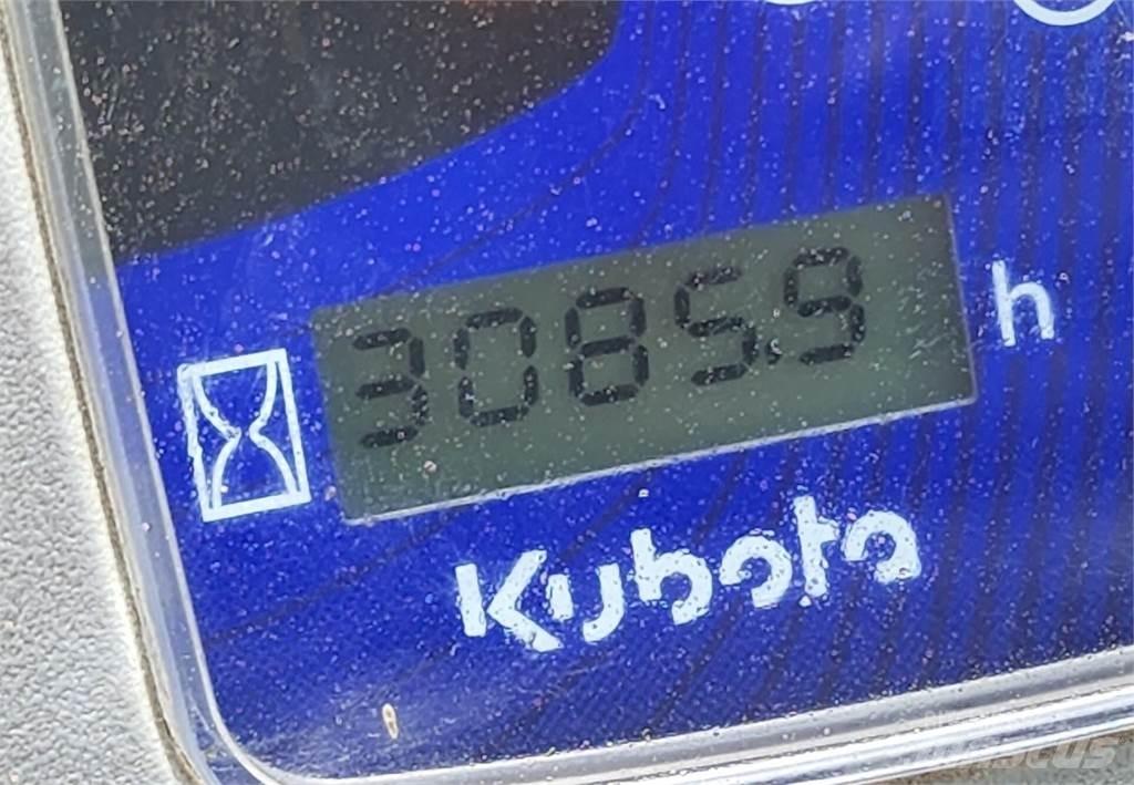 Kubota SVL90-2  스키드로더