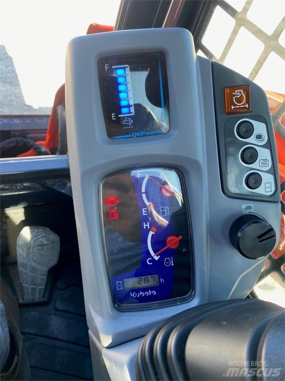 Kubota SVL97-2  스키드로더