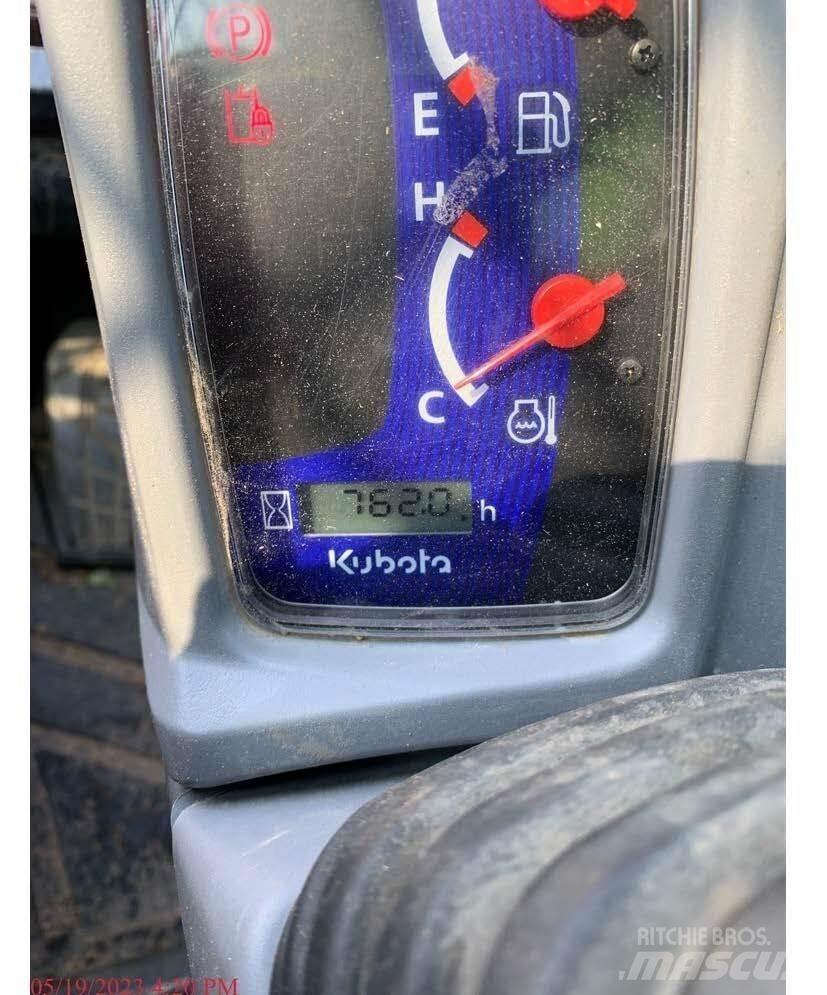 Kubota SVL97-2  스키드로더