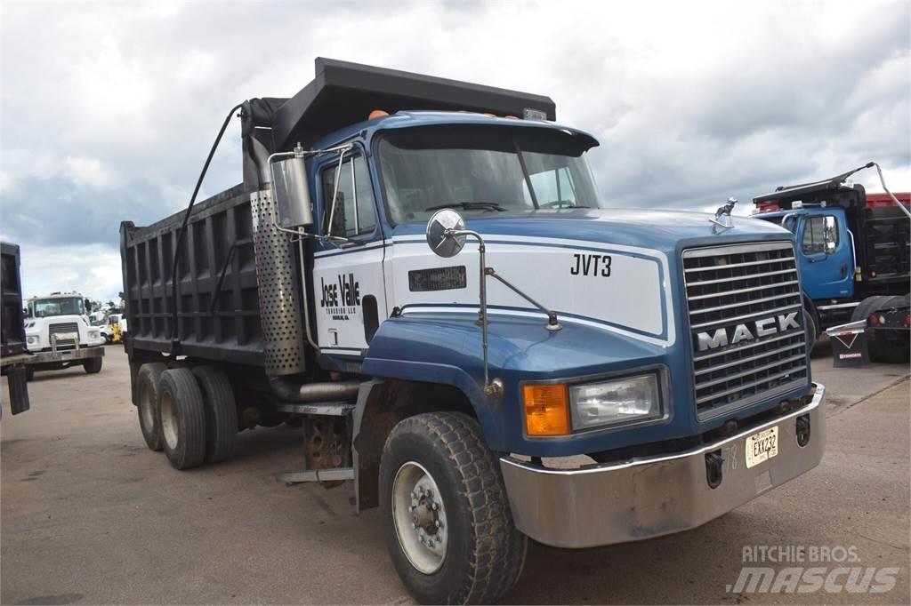Mack CH613 덤프 트럭