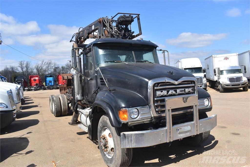 Mack GRANITE CV713 크레인 트럭
