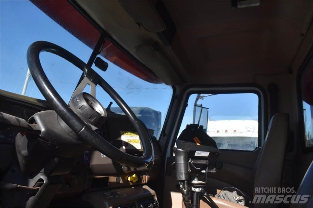 Mack GRANITE CV713 덤프 트럭
