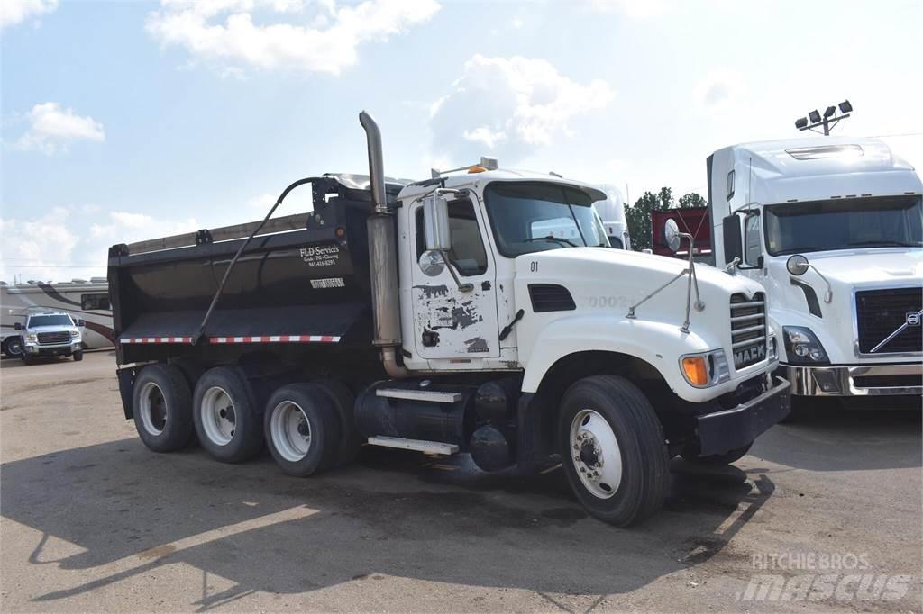 Mack GRANITE CV713 덤프 트럭