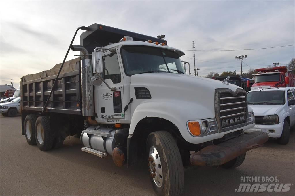 Mack GRANITE CV713 덤프 트럭