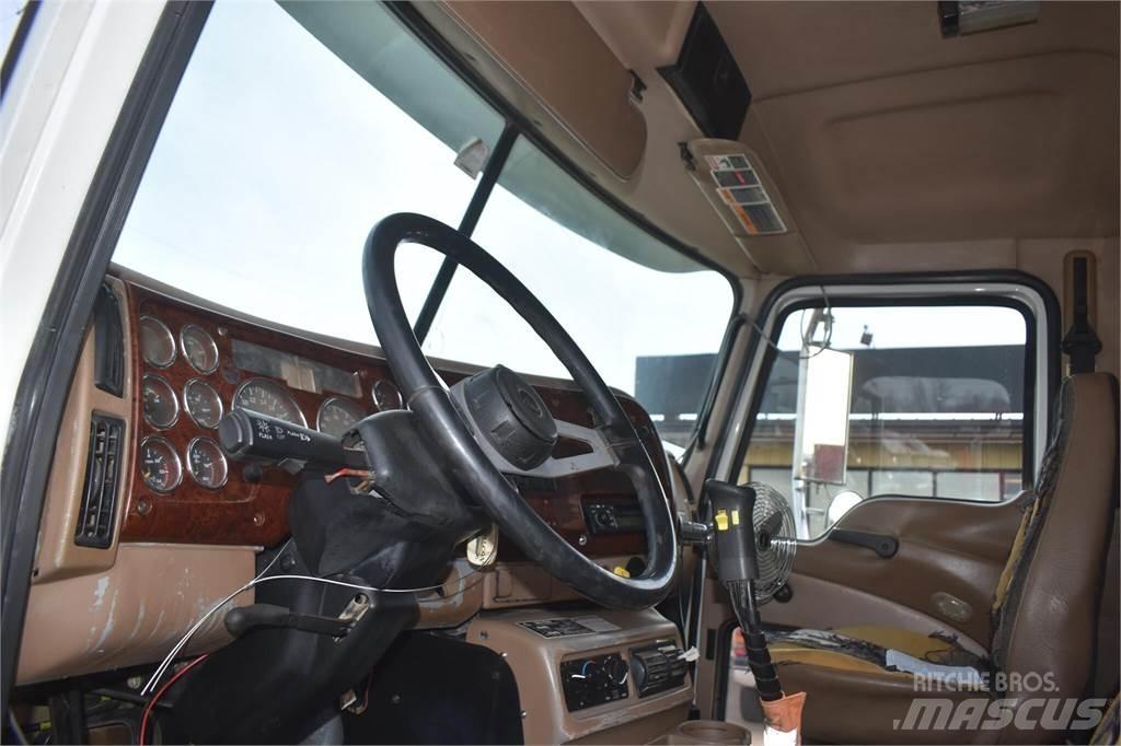 Mack GRANITE CV713 덤프 트럭