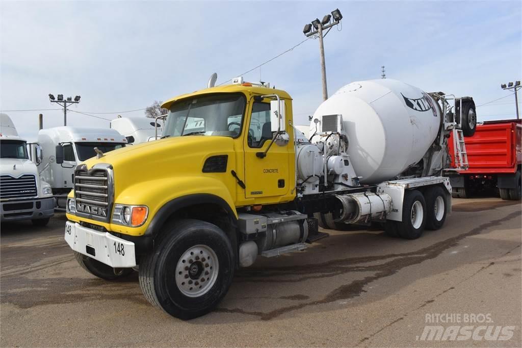 Mack GRANITE CV713 콘크리트 믹서트럭