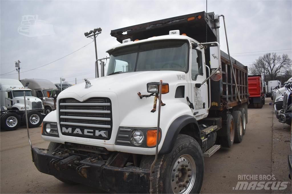 Mack GRANITE CV713 덤프 트럭
