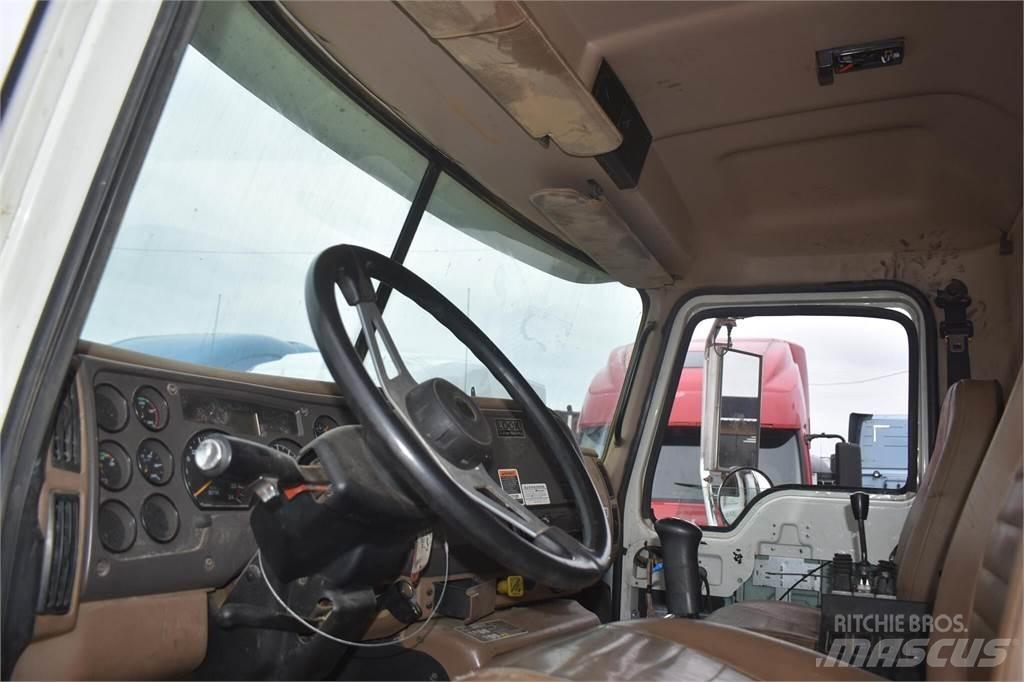 Mack GRANITE CV713 덤프 트럭