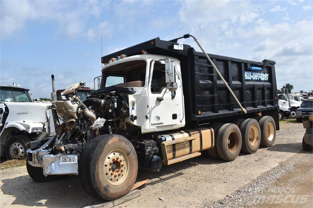 Mack GRANITE GU713 덤프 트럭