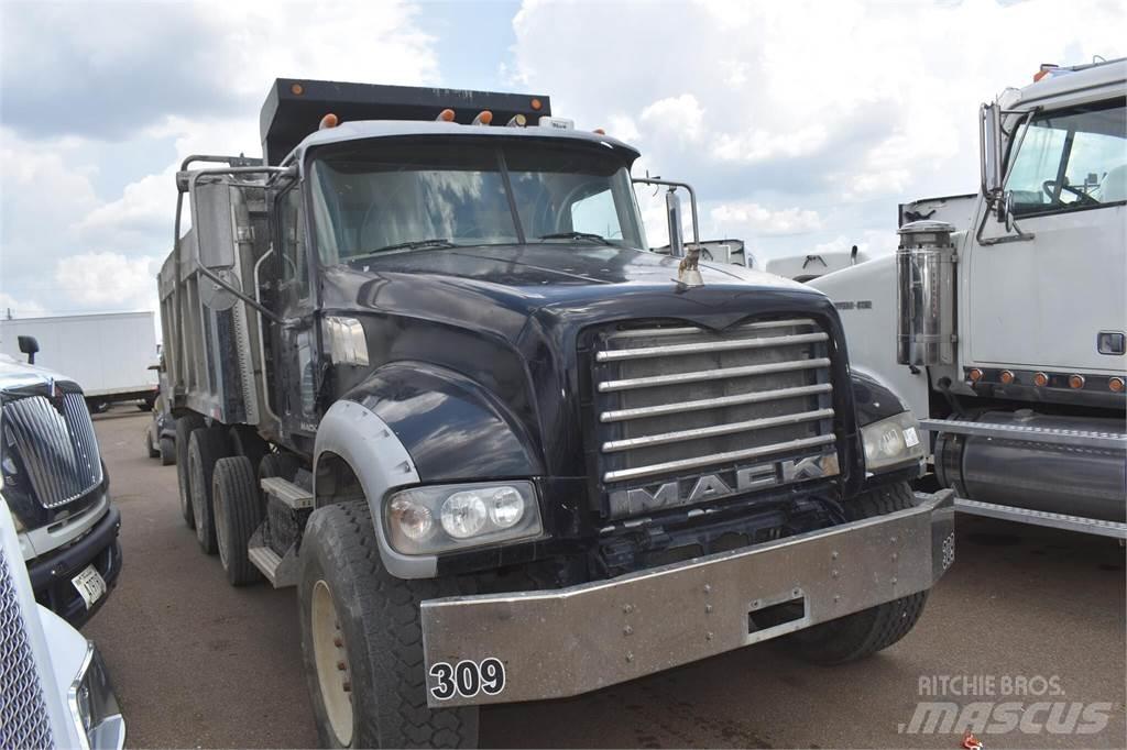 Mack GRANITE GU713 덤프 트럭