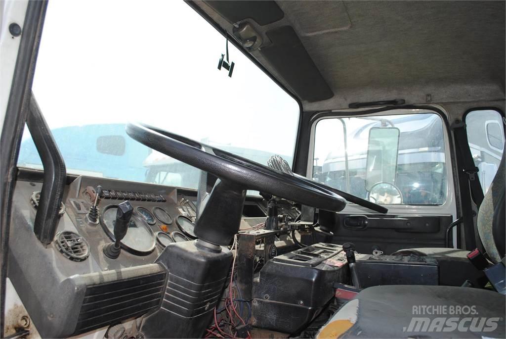 Mack MIDLINER MS250 청소 트럭
