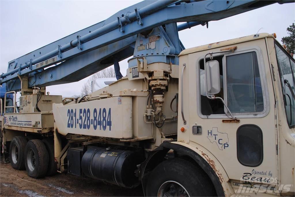 Mack MR686S 콘크리트 믹서트럭