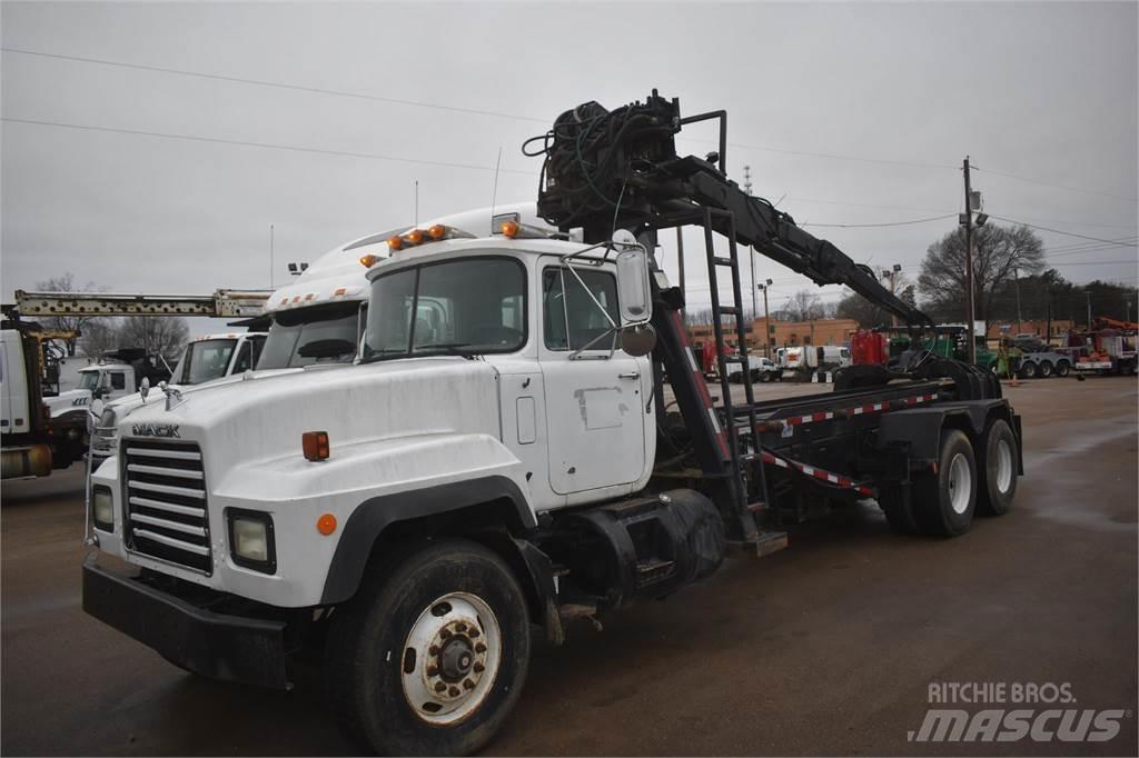 Mack RD688S 크레인 트럭