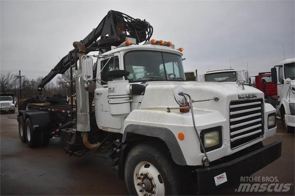 Mack RD688S 크레인 트럭