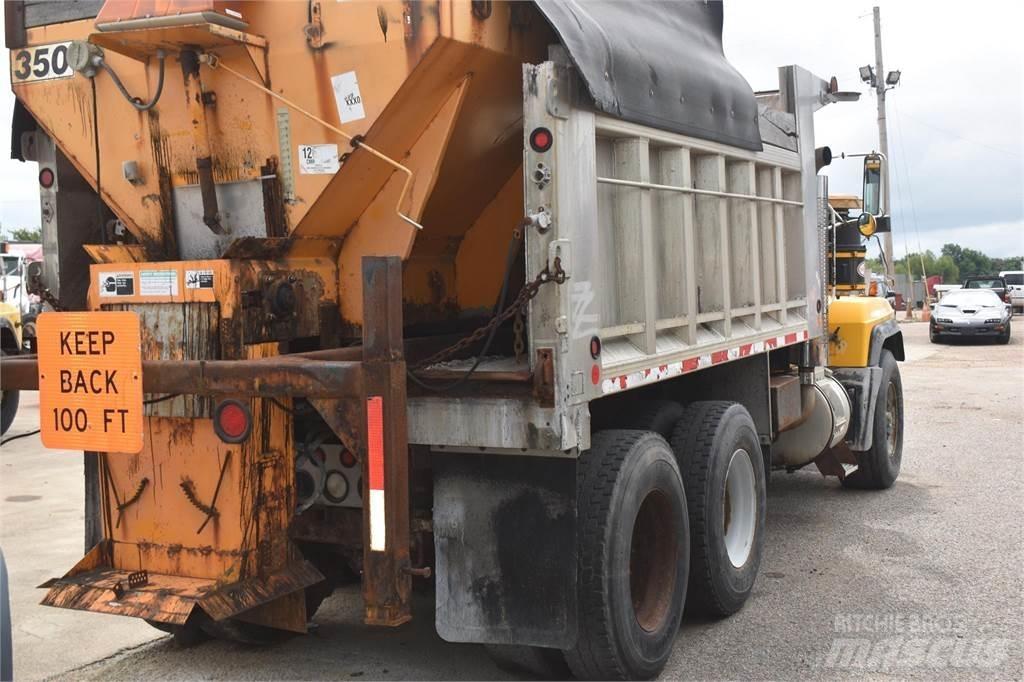 Mack RD688S 덤프 트럭
