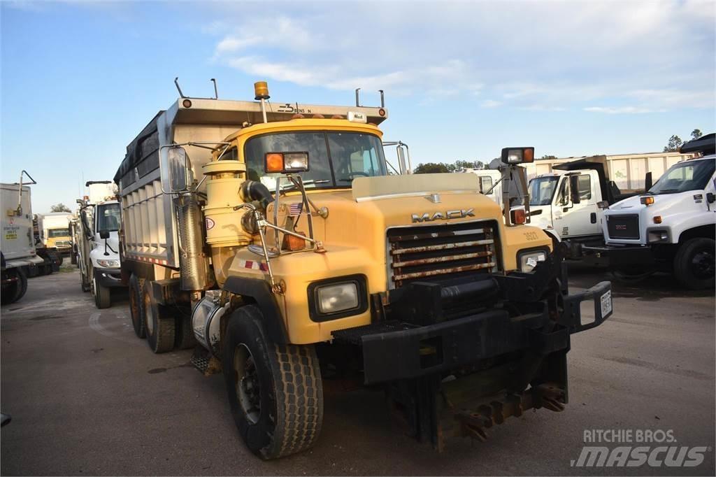 Mack RD688S 덤프 트럭