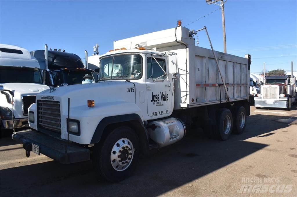 Mack RD688S 덤프 트럭