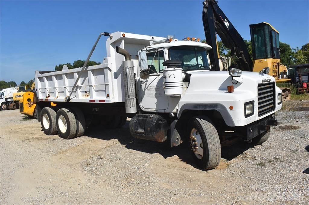 Mack RD690S 덤프 트럭