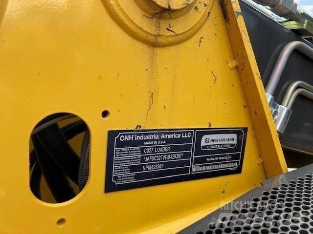 New Holland C327  스키드로더