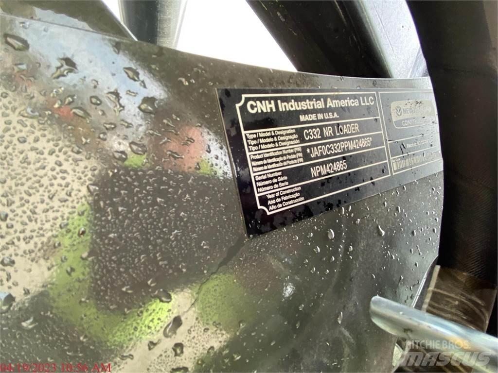 New Holland C332  스키드로더