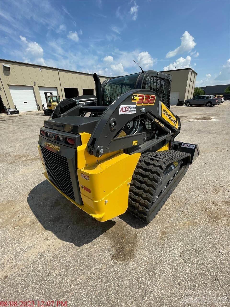 New Holland C332  스키드로더
