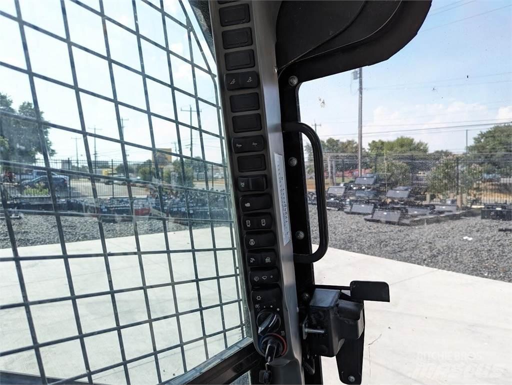 New Holland C362  스키드로더
