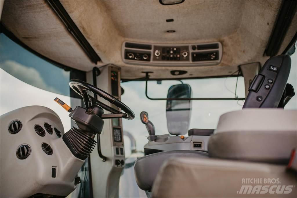New Holland T9.645 트랙터