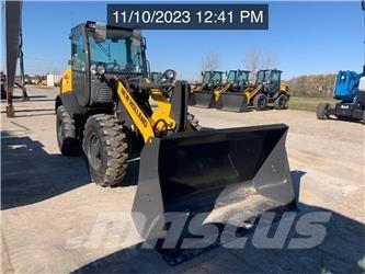 New Holland W80C  휠로우더