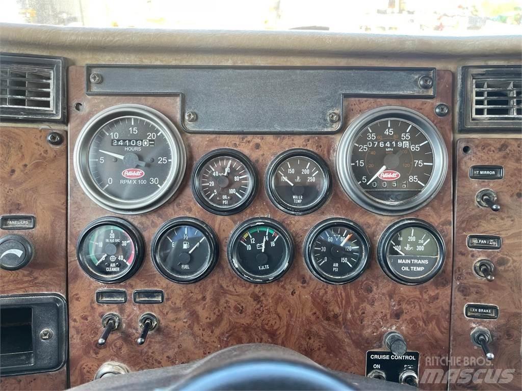 Peterbilt 335 급수차