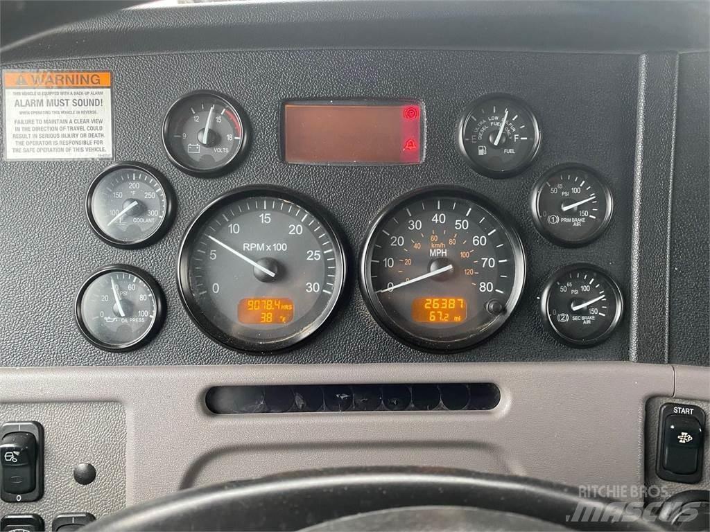 Peterbilt 367 건설 장비 - 기타