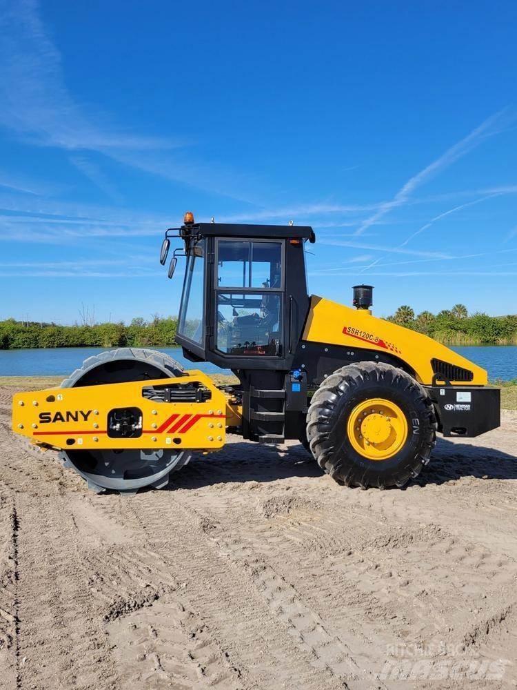 Sany SSR120C-8 폐기물 다짐기