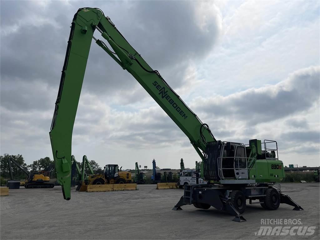 Sennebogen 830E 폐기물/산업 처리기
