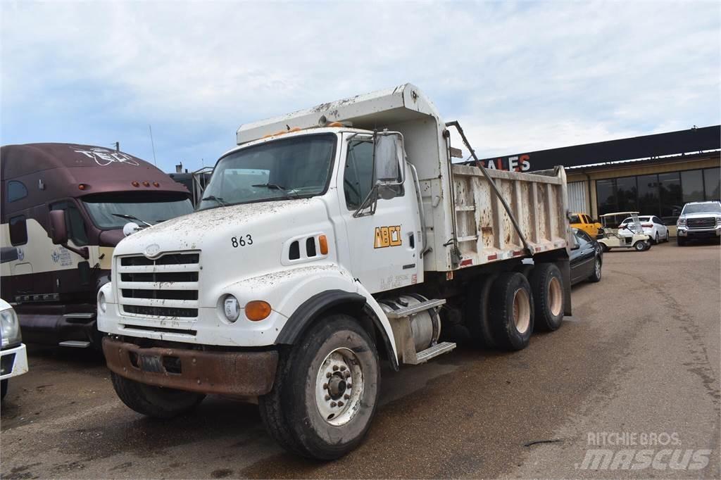 Sterling L7500 덤프 트럭