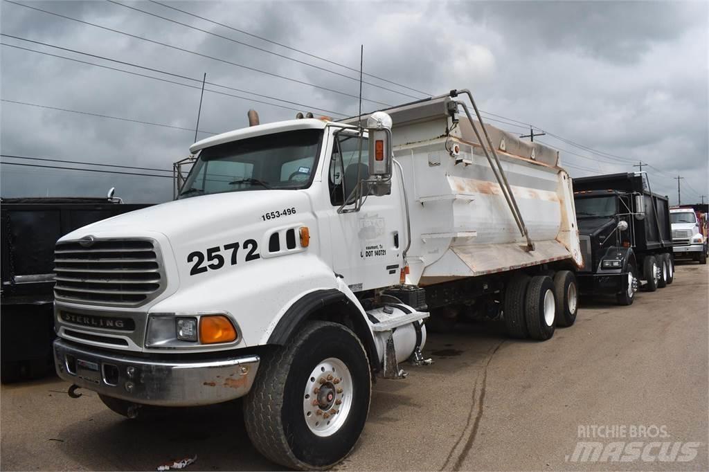 Sterling L9500 덤프 트럭