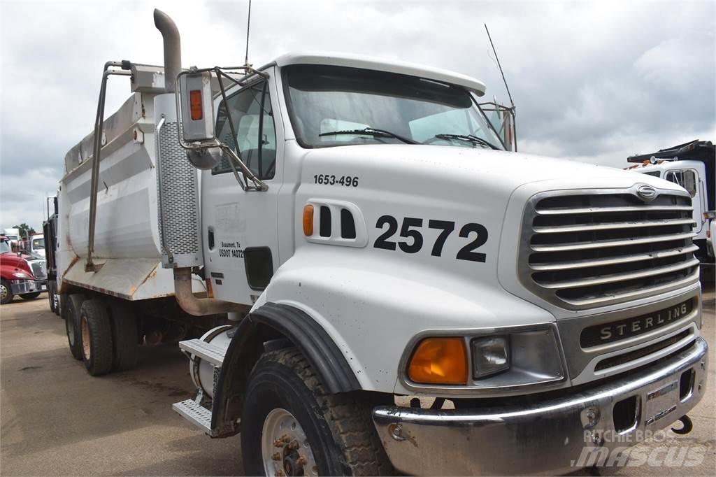 Sterling L9500 덤프 트럭
