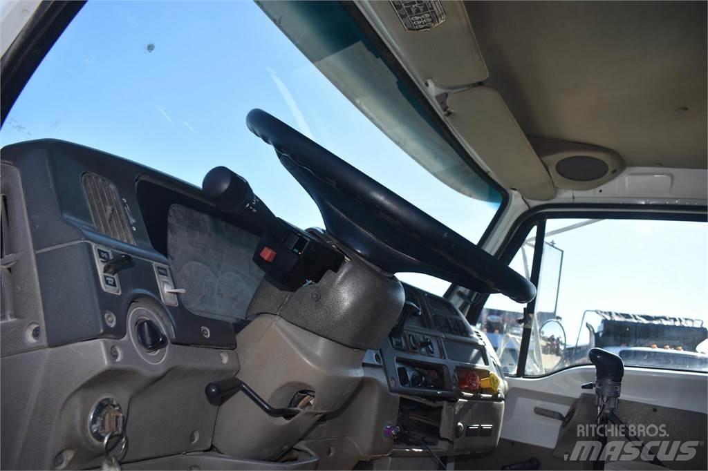 Sterling L9500 덤프 트럭