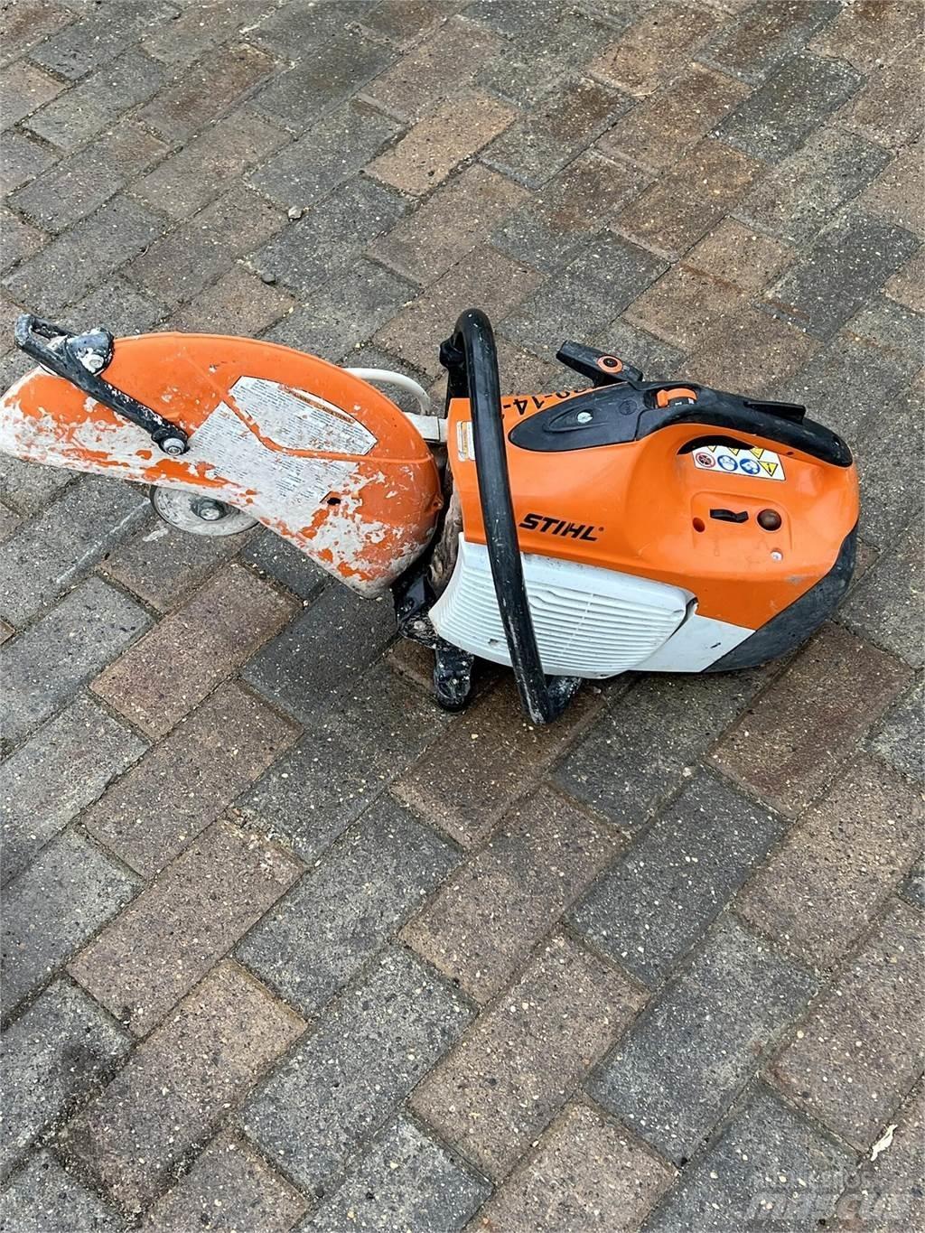 Stihl TS420 암석 및 콘크리트 절단기