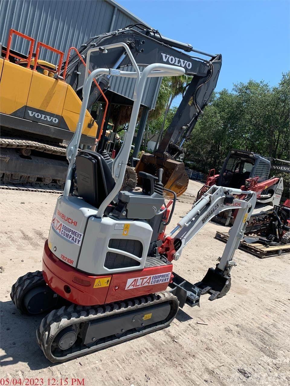 Takeuchi TB210R 소형 굴삭기 7톤 미만
