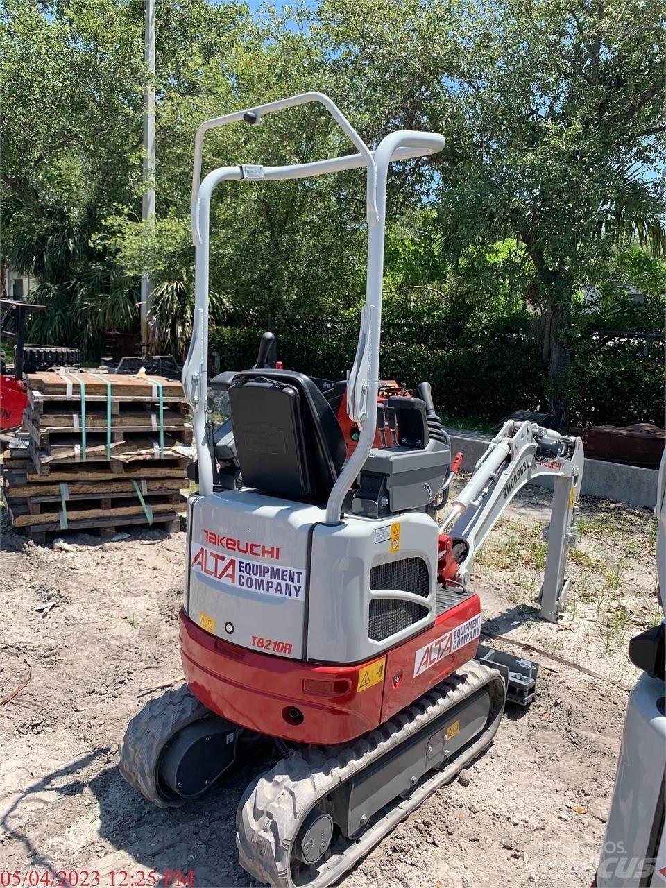 Takeuchi TB210R 소형 굴삭기 7톤 미만