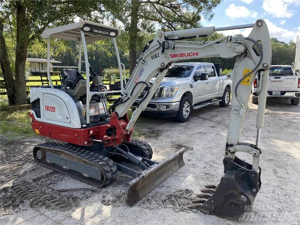 Takeuchi TB225 소형 굴삭기 7톤 미만
