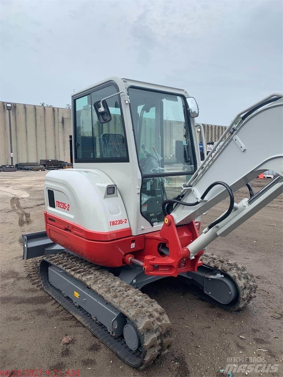 Takeuchi TB235-2 소형 굴삭기 7톤 미만