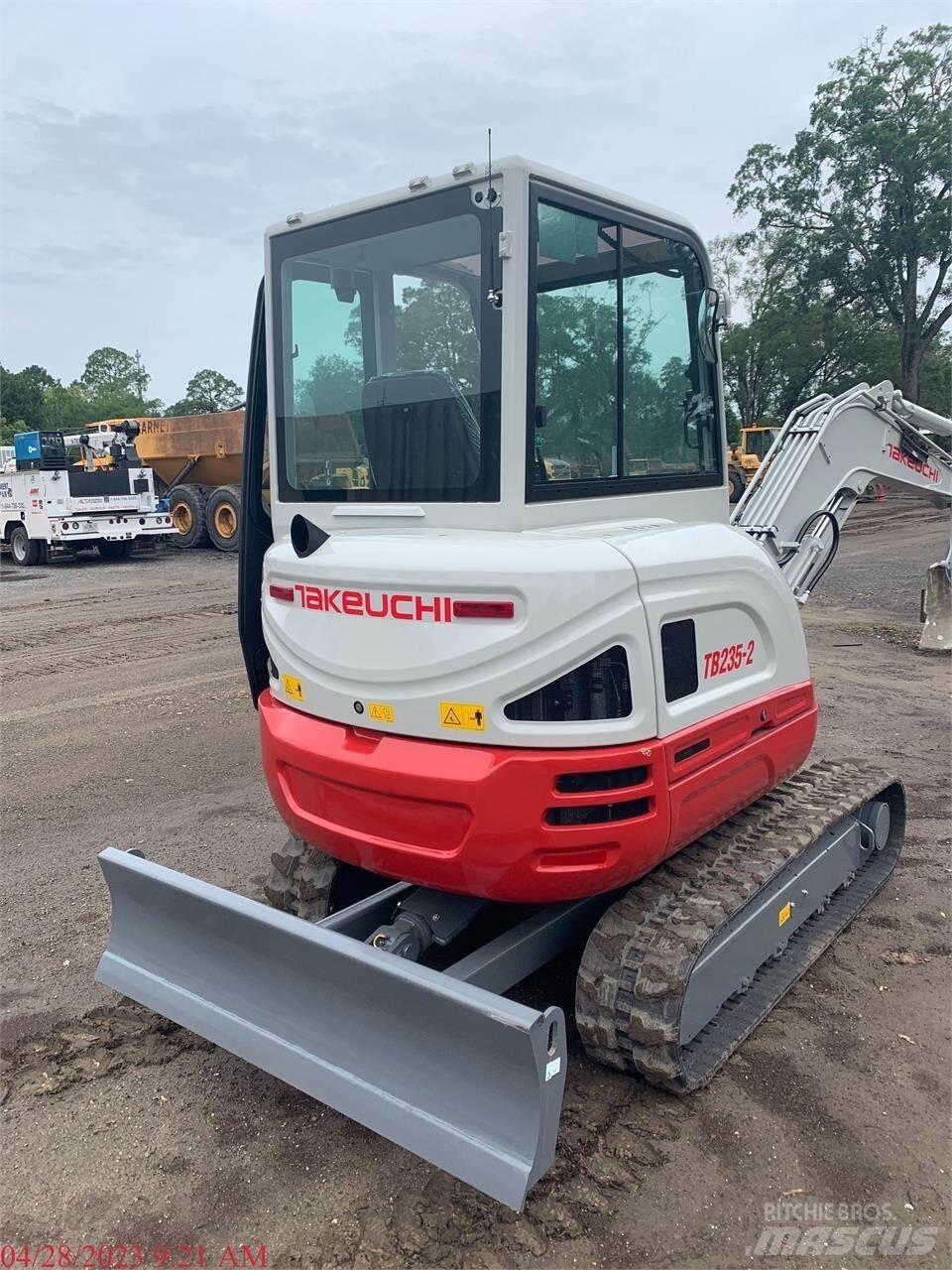 Takeuchi TB235-2 소형 굴삭기 7톤 미만