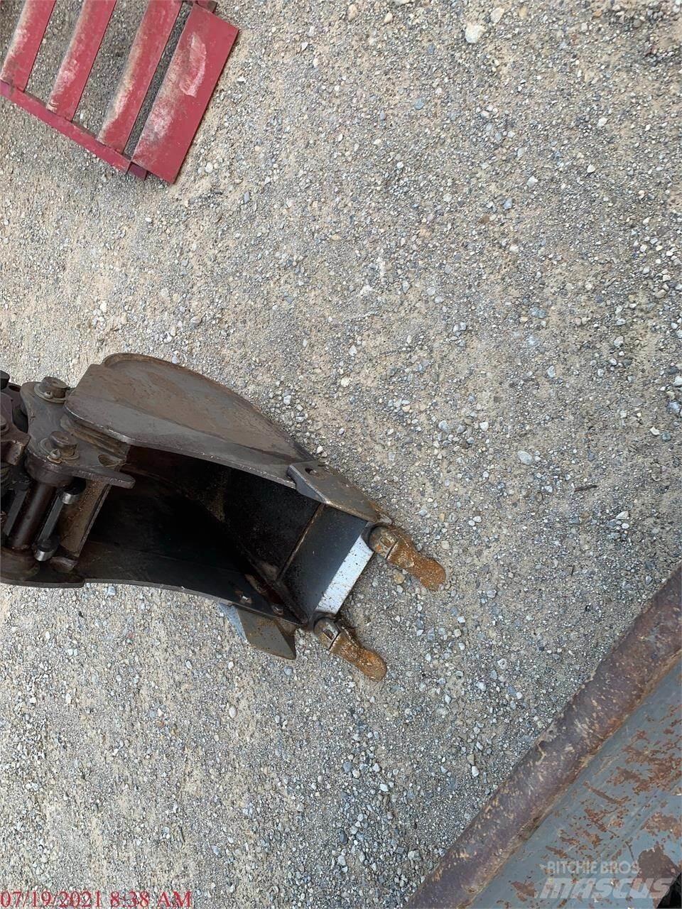 Takeuchi TB240 소형 굴삭기 7톤 미만