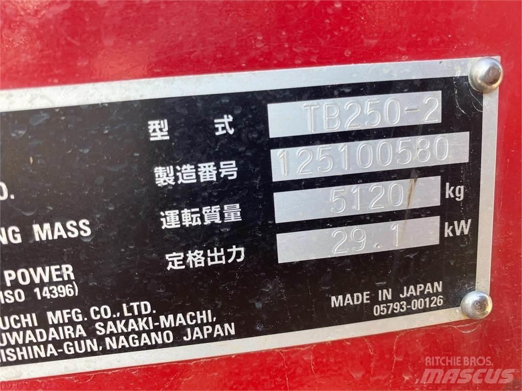 Takeuchi TB250-2 소형 굴삭기 7톤 미만